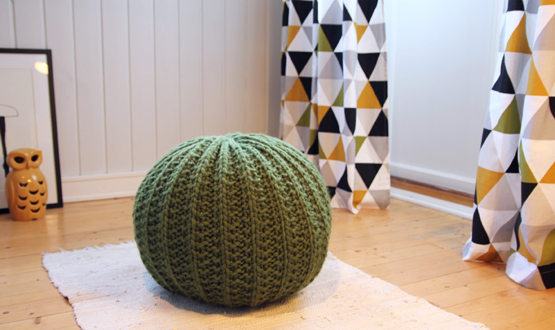 12 Great Cactus Crafts - Pillar Box Blue