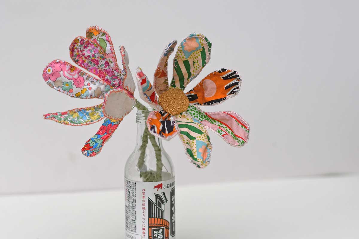 how to make fabric flowers tutorial