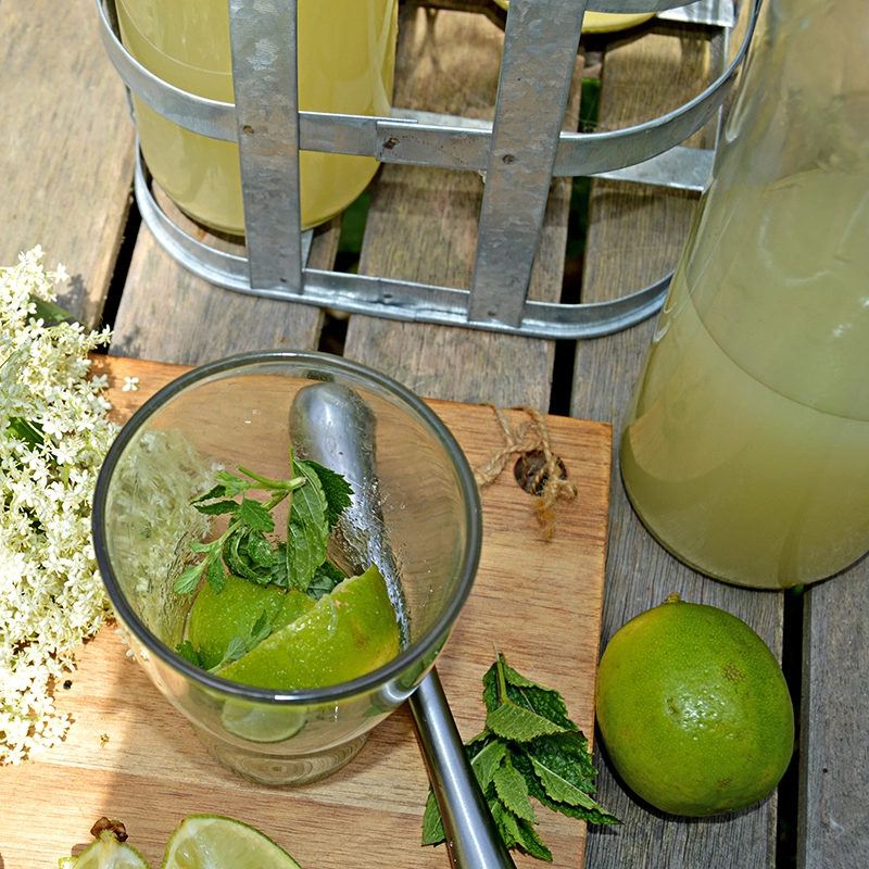 Muddled Lime and Sugar Mint