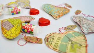 Valentines Map heart treat bags - Pillarboxblue.com