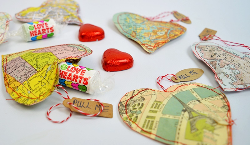 Valentines Map heart treat bags - Pillarboxblue.com