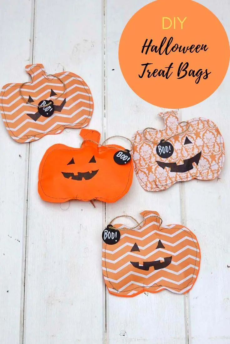 Jack-O-Lantern Halloween treat bags