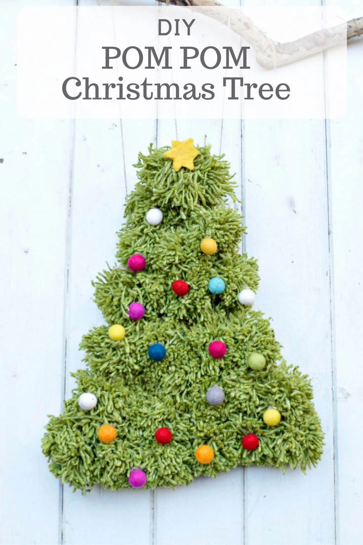 How to make a fun pom pom Christmas tree.  Works really well as either a gorgeous wall hanging or wreath decoration for your door.
