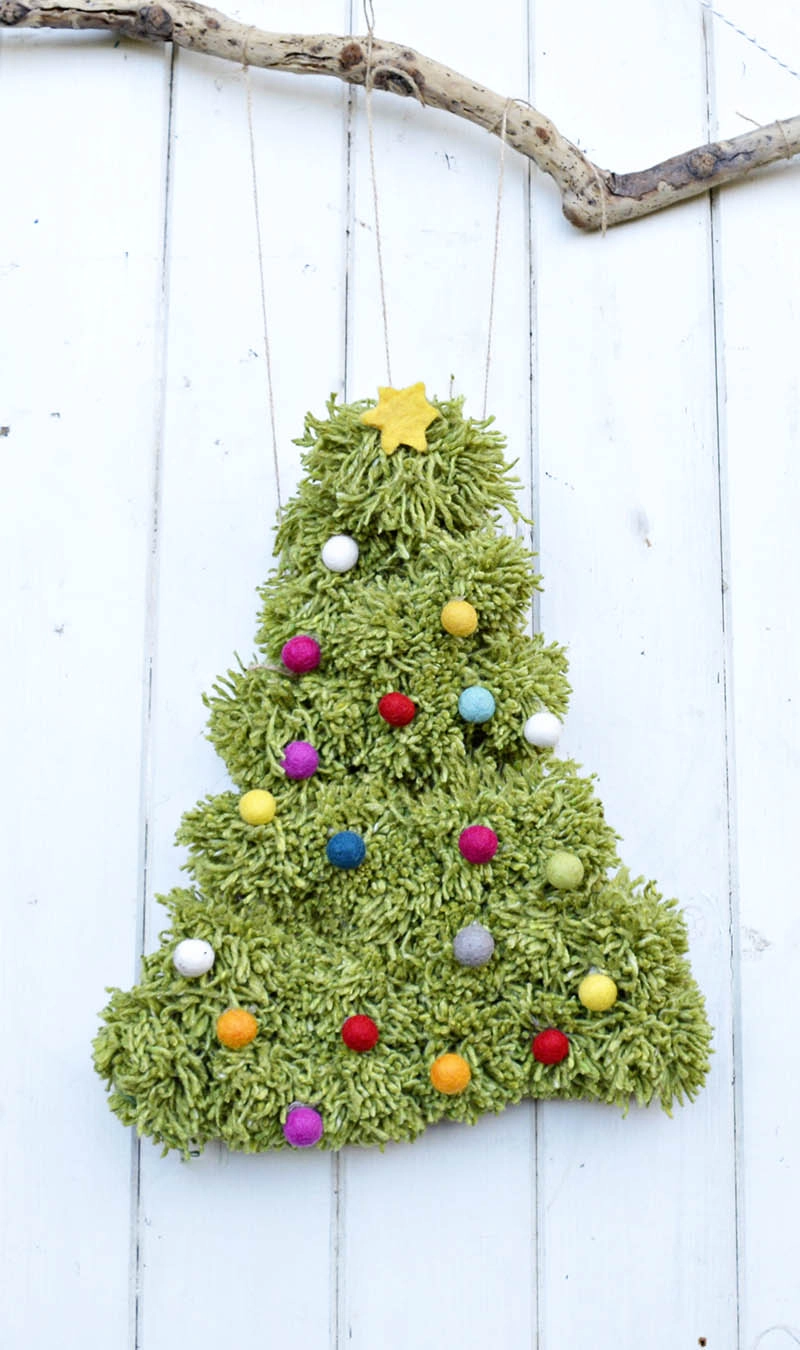 How to Make DIY Yarn Pompom Trees for Christmas Decor