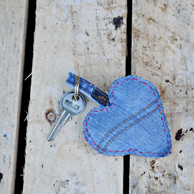 Scraps of old jeans are perfect for upcycling into cute padded denim heart keyrings.  Make a great Valentine's gift.