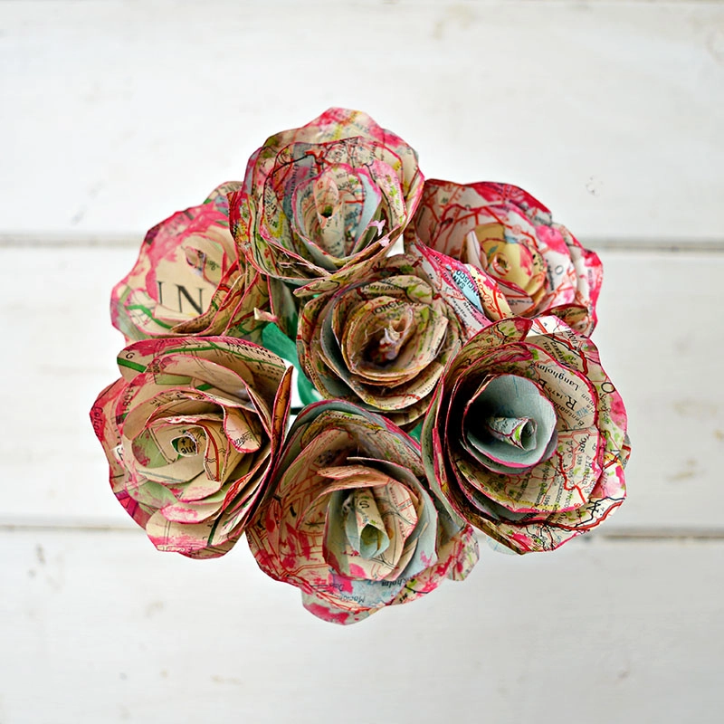 How to make map roses.  Lovely home decoration and great Valentines gift.  Flowers that don't wilt and die.