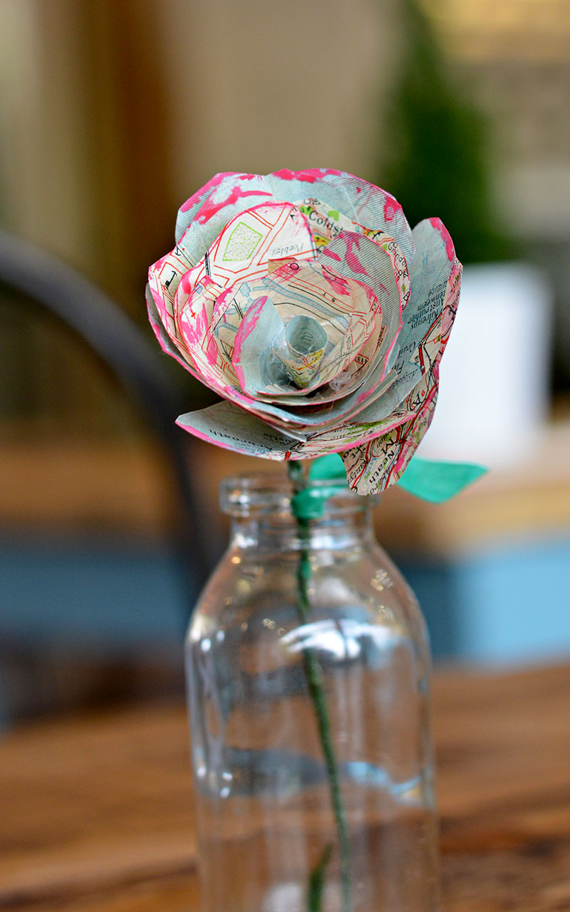 Map roses, made from maps of your favourite places.  Full tutorial for this lovely simple craft.