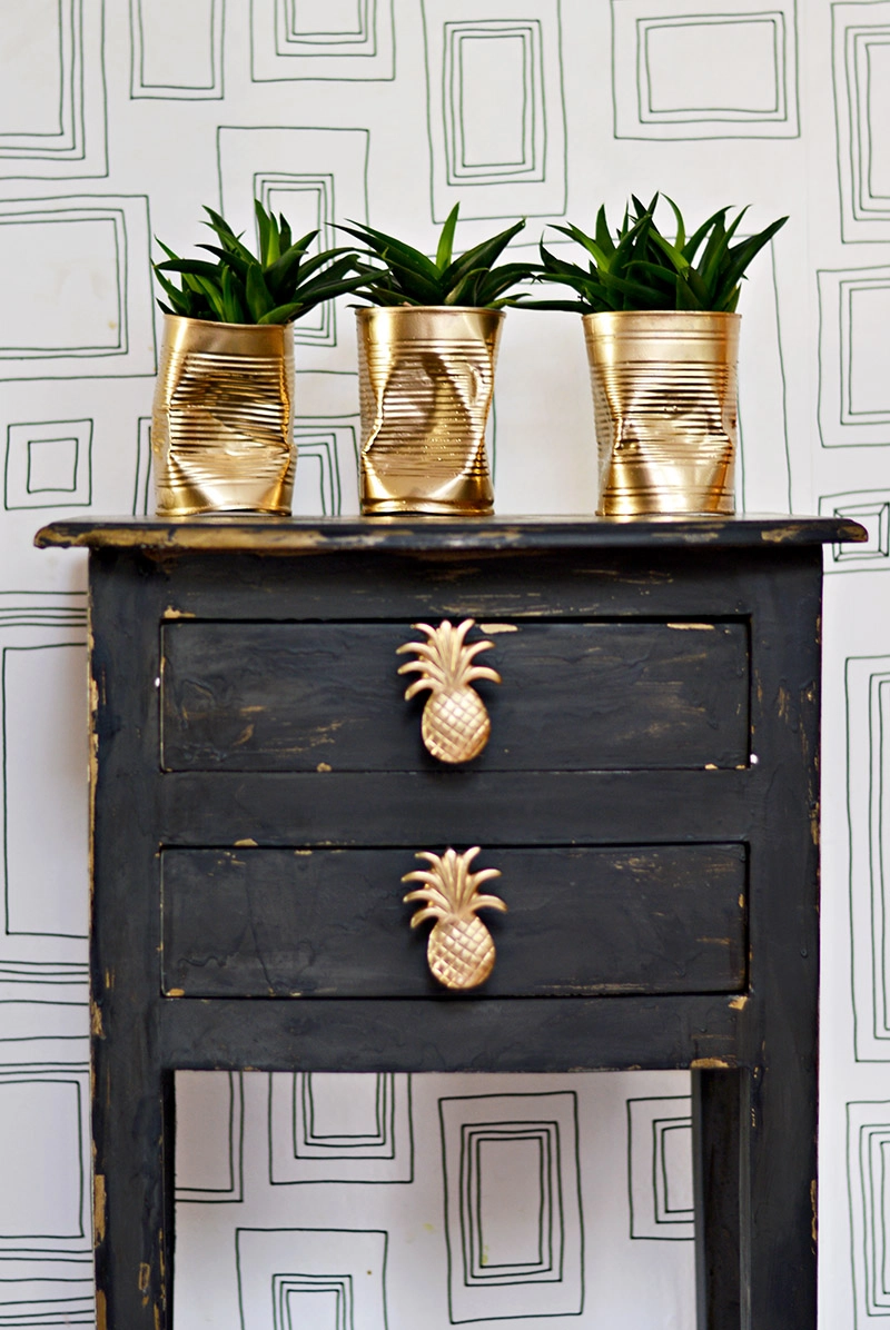 10 minute planter craft.  Trio of crushed gold can DIY planters.  For that shabby glam look.