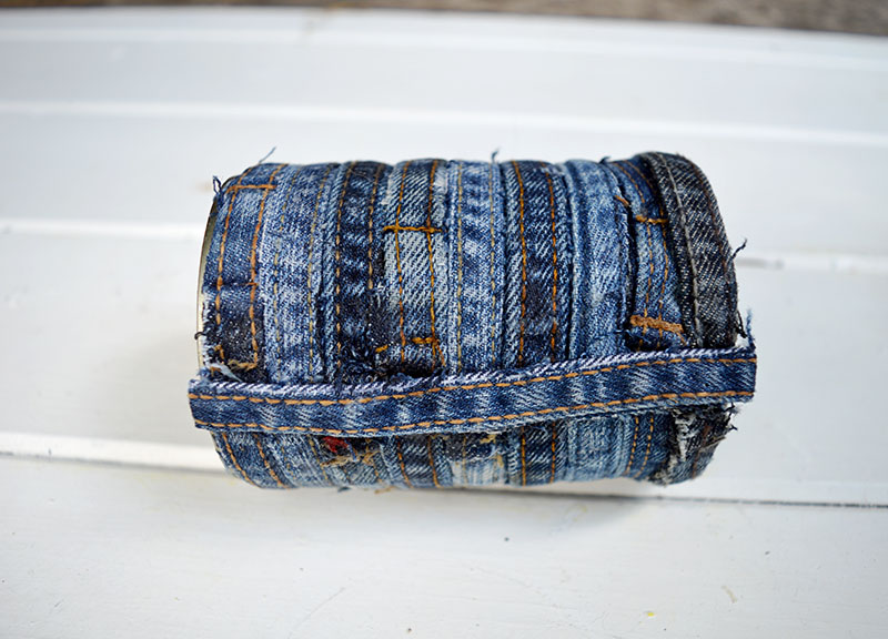 Finishing off the recycled jean planter