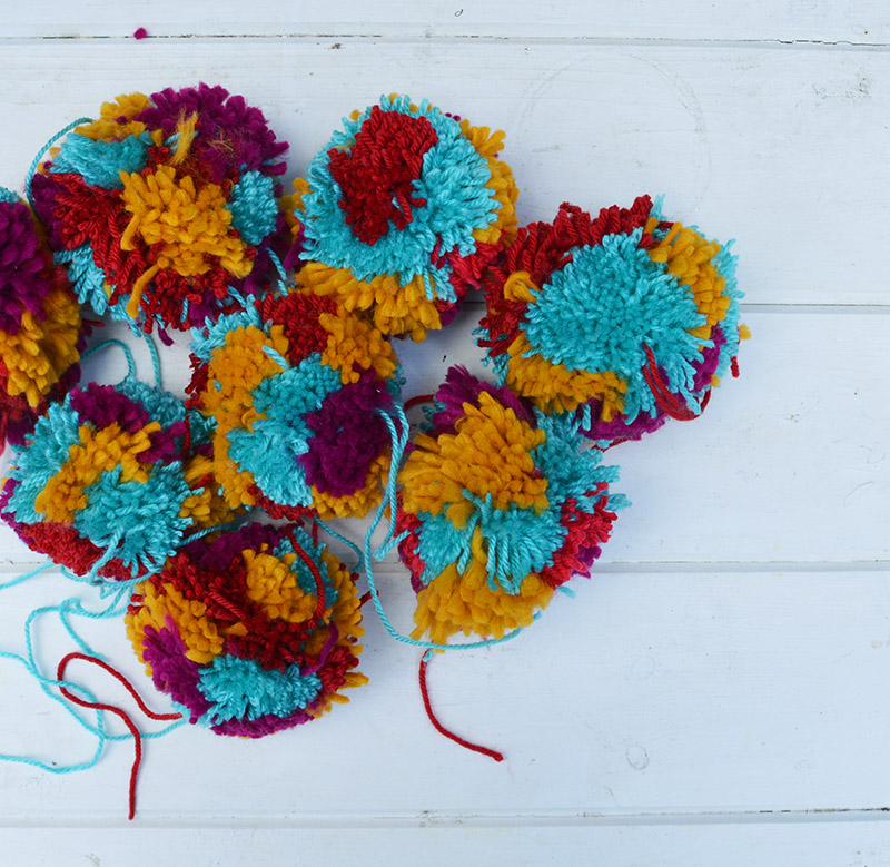 DIY pom poms 