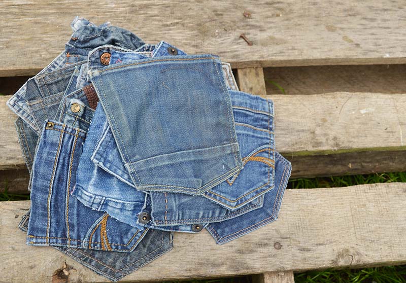 genopretning Legeme administration How To Repurpose Denim Pockets? -21 of the Best Jean Pocket Crafts - Pillar  Box Blue