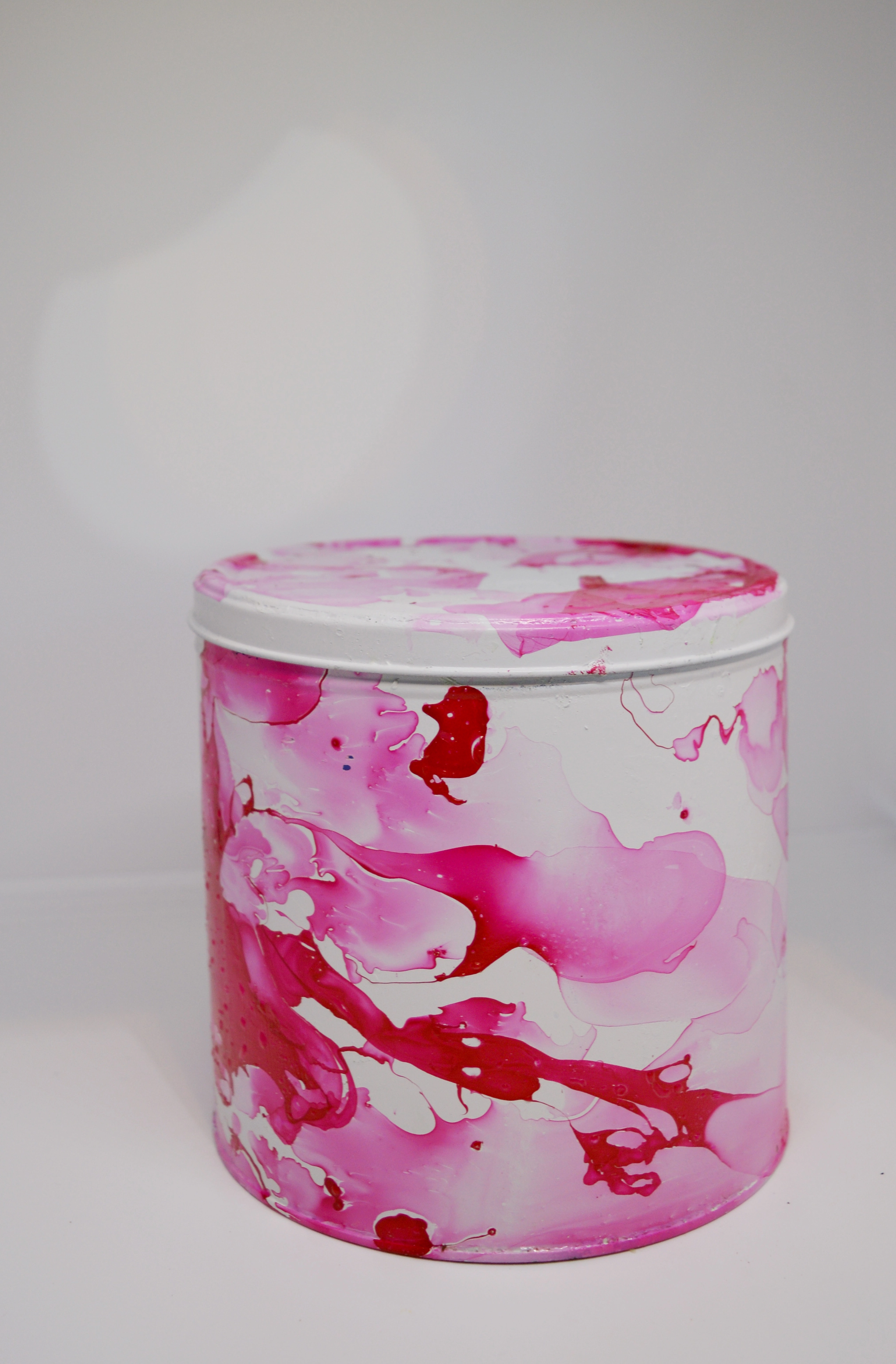 faux marble tin can