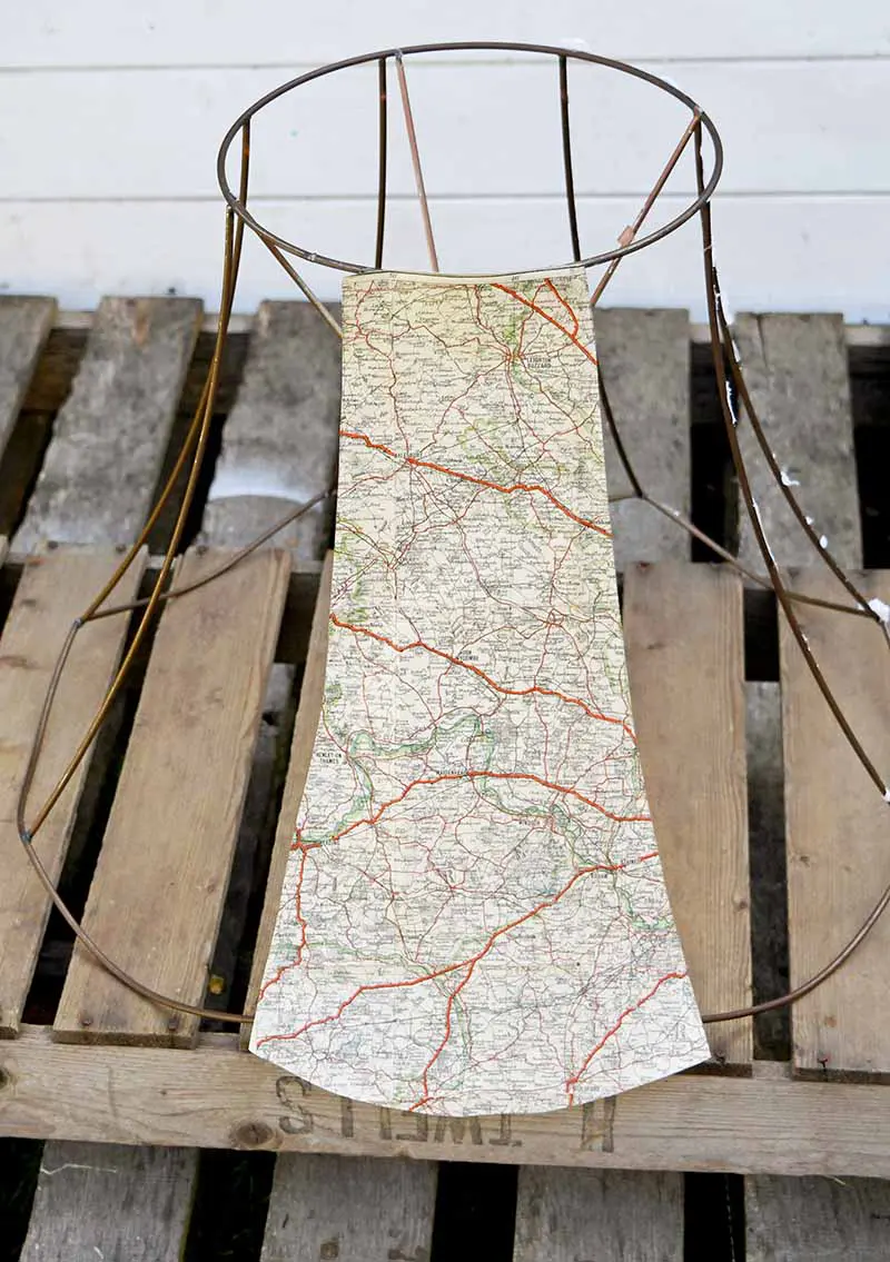 Gluing map to wire lampshade frame