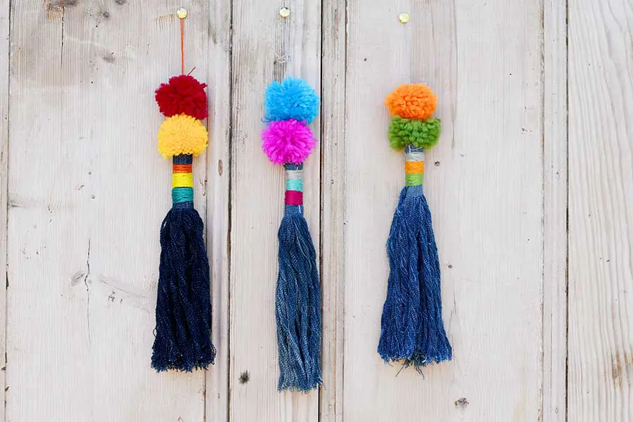 how to make denim tassels from old jeans