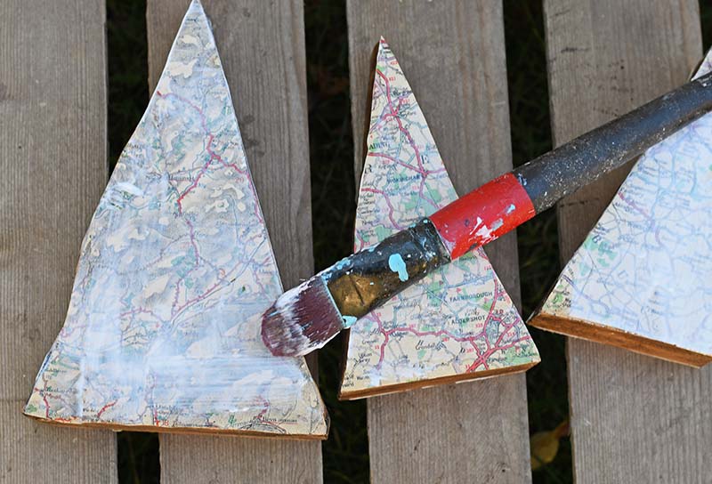 sealing map ornaments