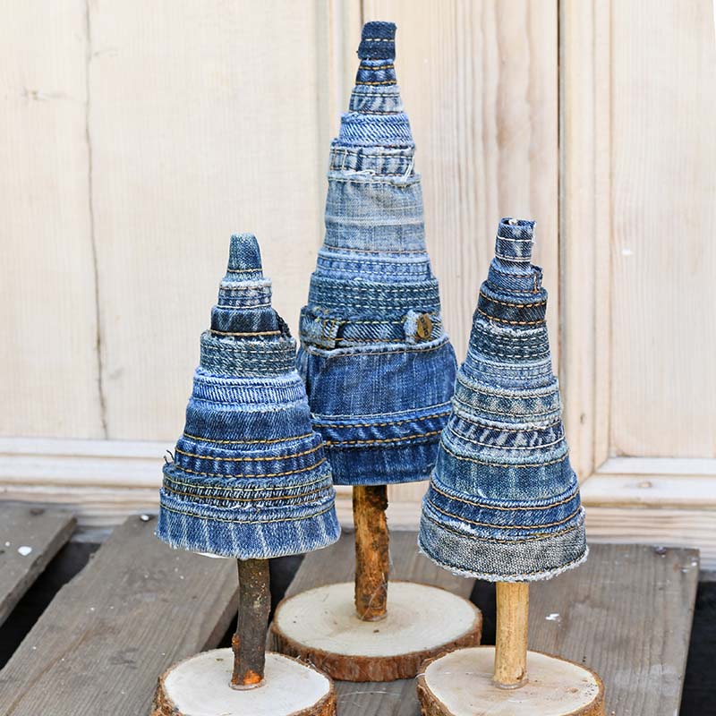 Repurpose your old denim scraps into Christmas trees.