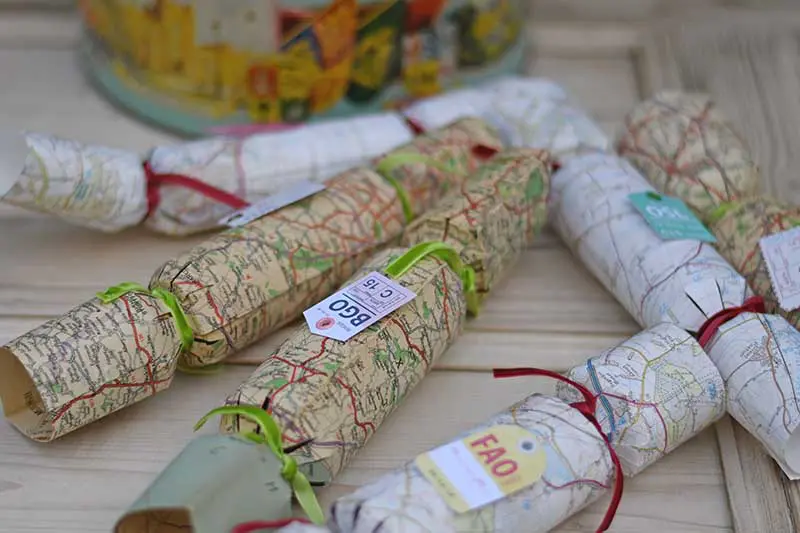 DIY christmas crackers