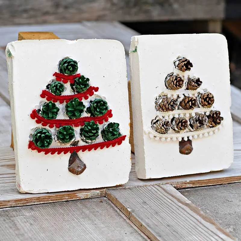 pine cone christmas tree tiles decorated 
