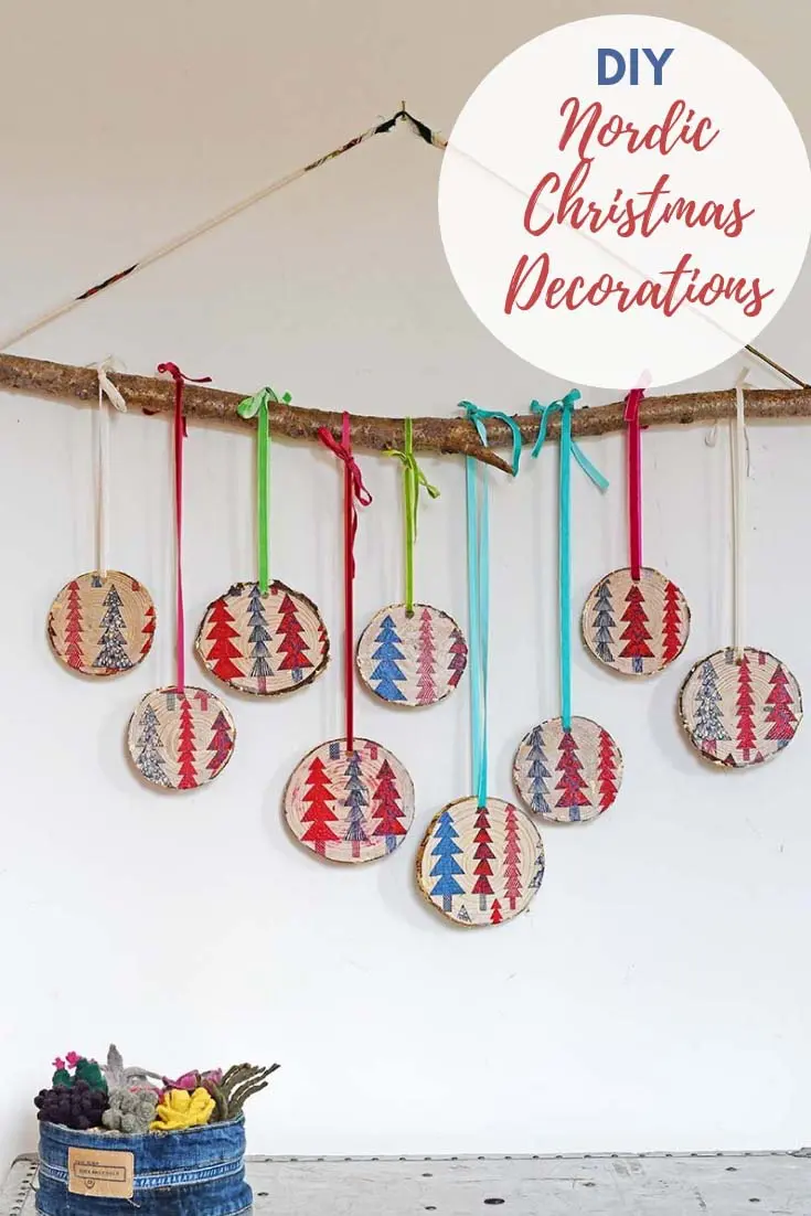 DIY  Wood slice Nordic Christmas Decorations