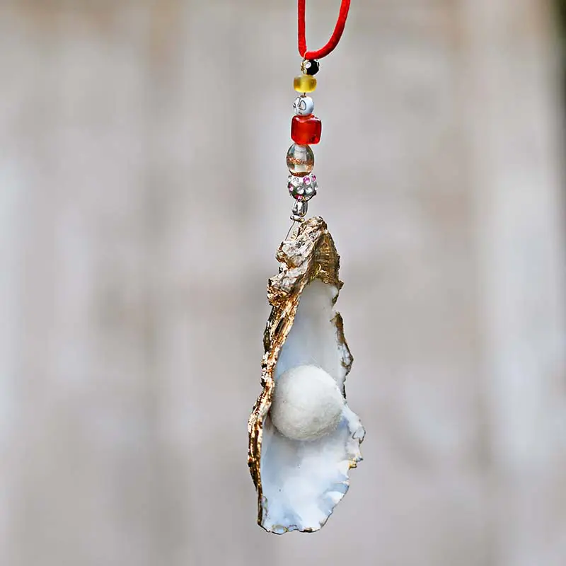 DIY christmas oyster shell ornament