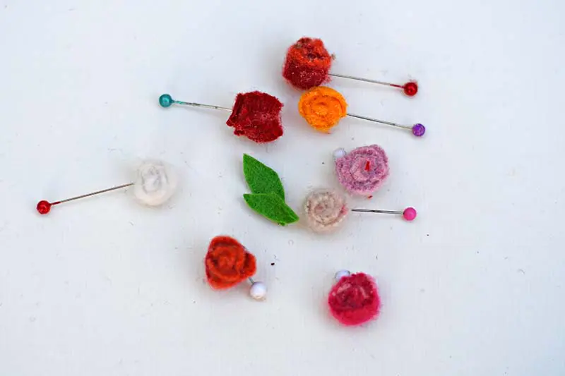 Micro felt scrap roses