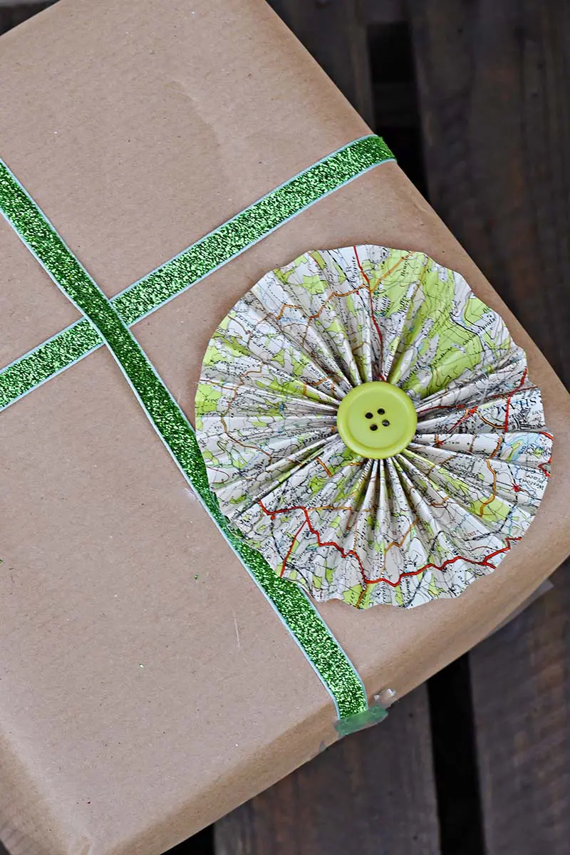 Map paper rosette gift topper