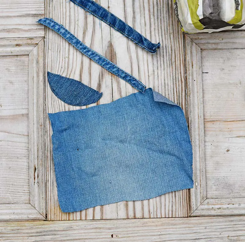 Old denim pieces for the mason jars