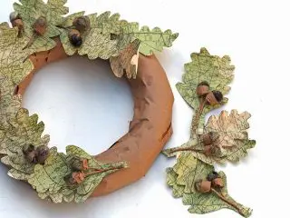 Map leaf wreath