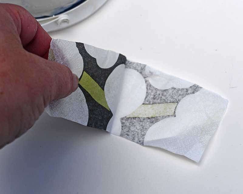 separating the ply layers on paper napkin