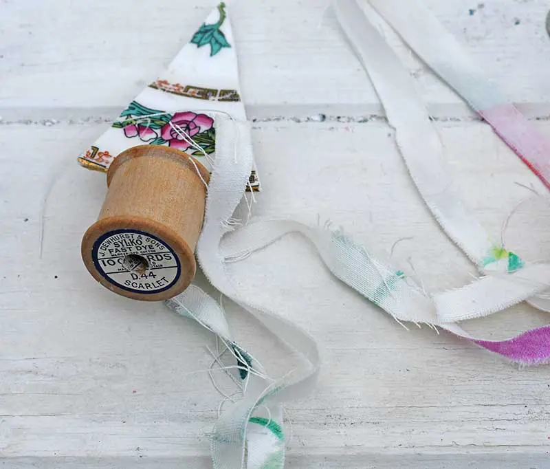 adding fabric to cotton reel