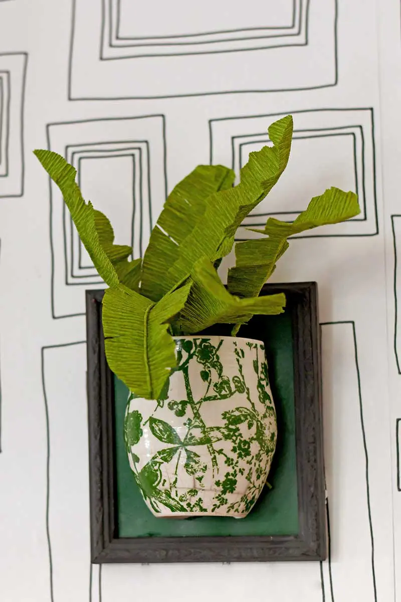 DIY tropical leaf plant in wall vase 