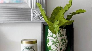 DIY tropical leaf wall plant