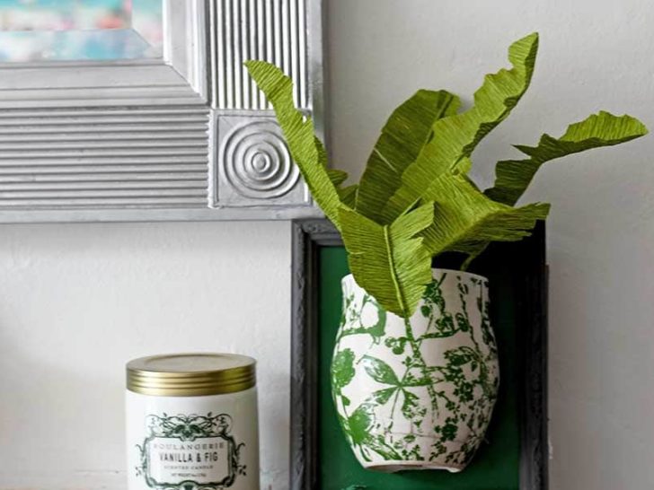 DIY tropical leaf wall plant