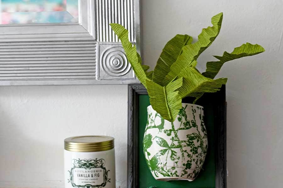 DIY tropical leaf wall plant