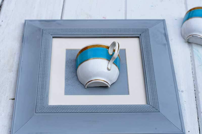 Sticking tea cup to DIY wall vase