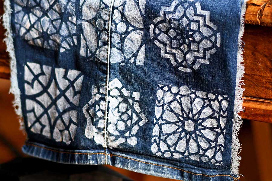 denim table runner on table
