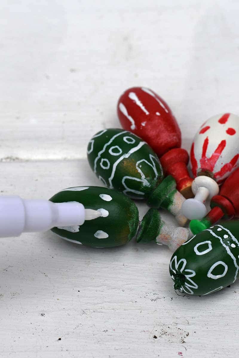 painting acorns Christmas decorations