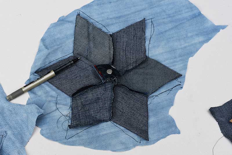 Drawing around the denim stars