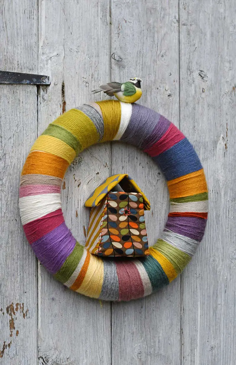 DIY scrap yarn wreath