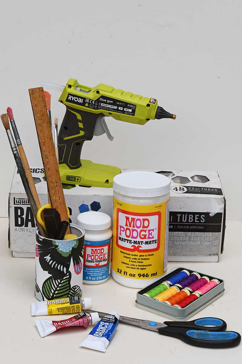 Must-Have Crafting Tool: How To Use Spray Foam For Crafts - How to