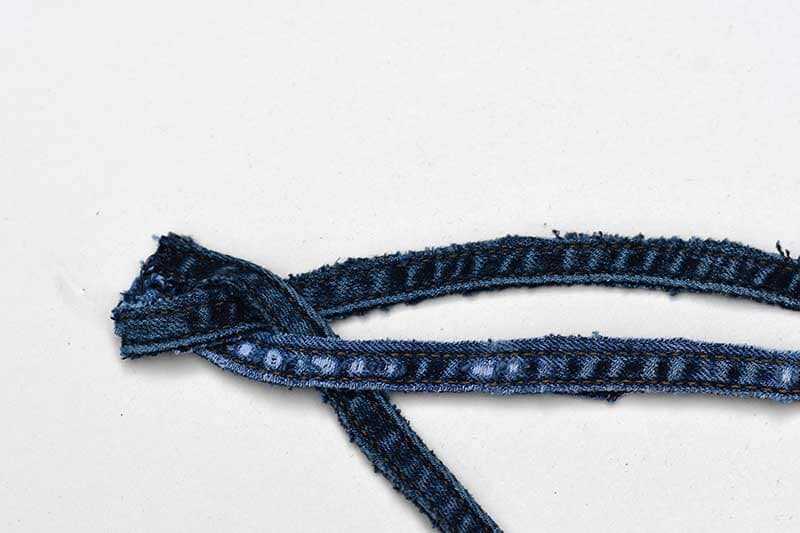 Braiding DIY denim bracelet