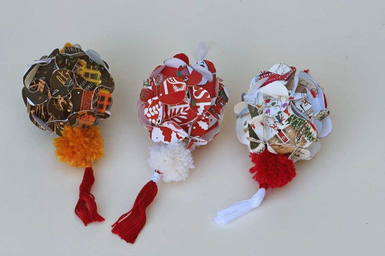 45 Christmas Paper Craft Ideas: Fantastic DIYs for the Holiday Season