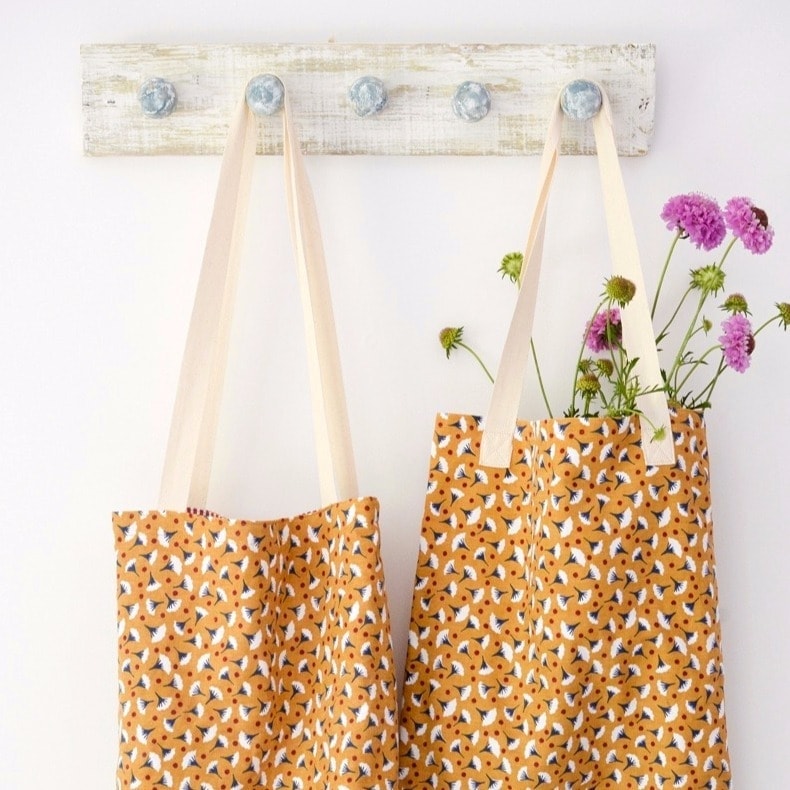 https://www.pillarboxblue.com/wp-content/uploads/2022/02/T-Towel-Tote-bags-Tutorial-1.jpg