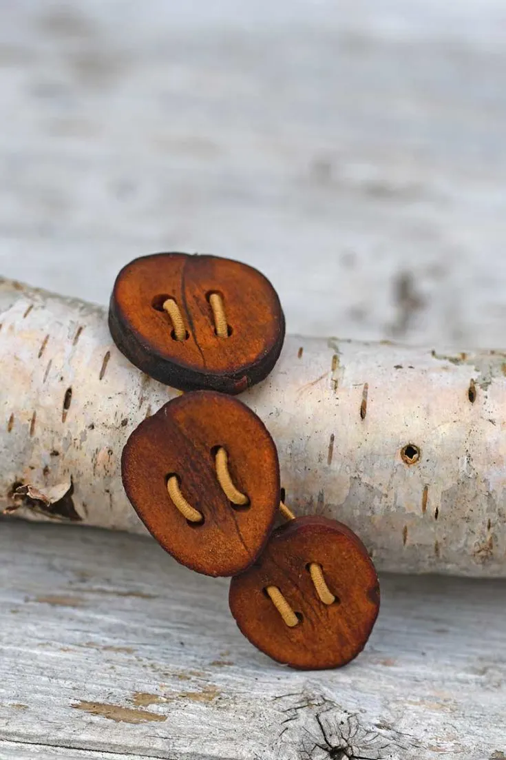 DIY avocado pit bracelet