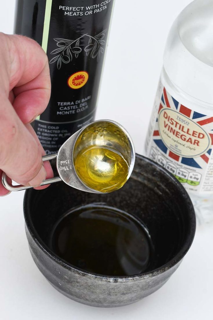 Making a oil vinegar wood polish