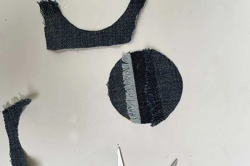 making denim earrings