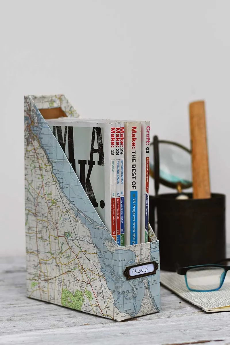 Classy upcycled DIY magazine holder 