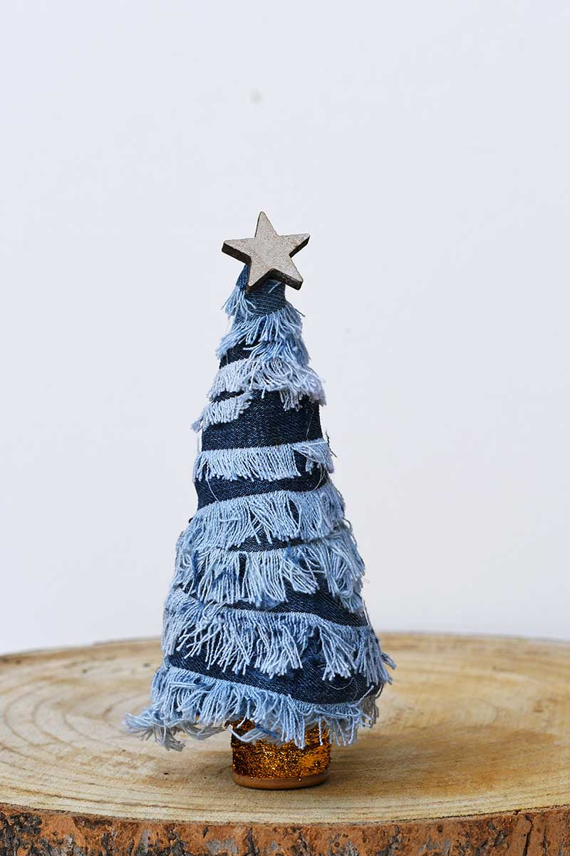 200 Best Christmas Tree Cones ideas | christmas diy, christmas crafts,  christmas