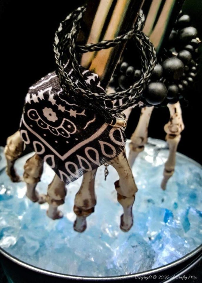 28 Creepy Skeleton Craft Ideas You Will Be Thrilled To Make - Pillar ...