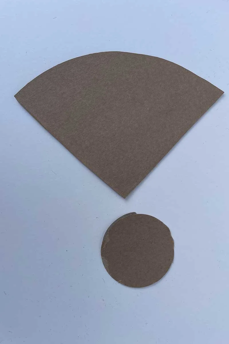 Cardboard circle quarter